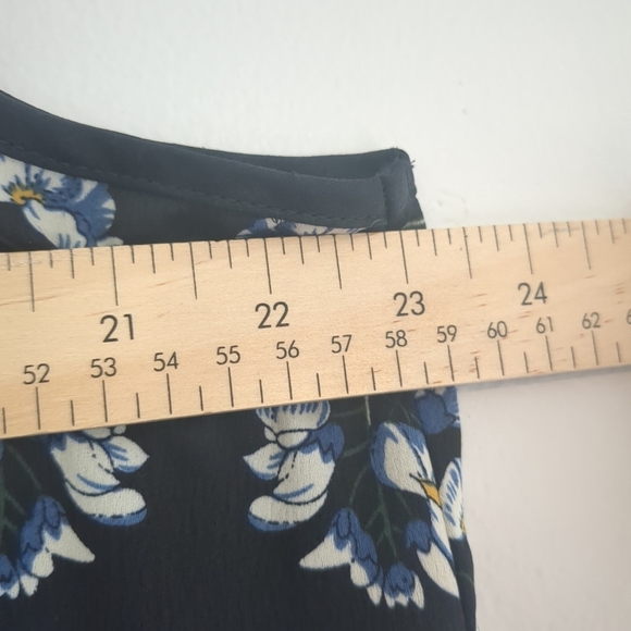 Mario Serrani Tank Blouse Women's XL Navy Blue Floral Italy Lightweight High Low - Picture 7 of 8